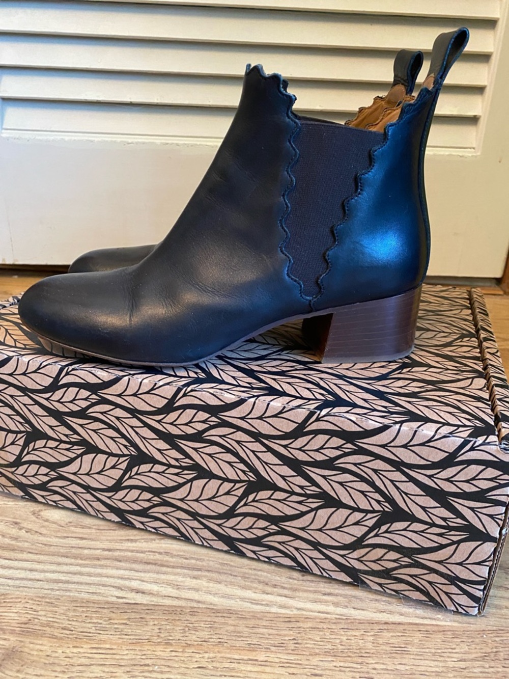 Chloe Scalloped Black Leather Ankle Boots 37.5